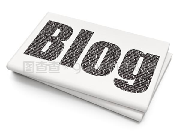 空白報紙背景下的網(wǎng)絡開發(fā)概念博客